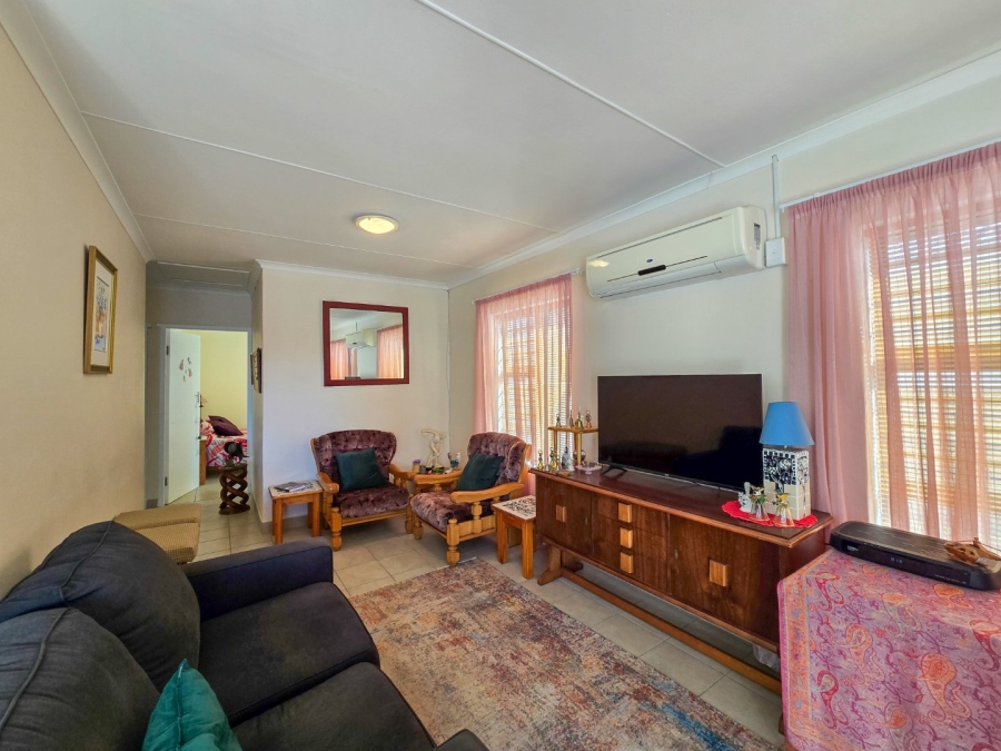 3 Bedroom Property for Sale in Stilbaai Wes Western Cape